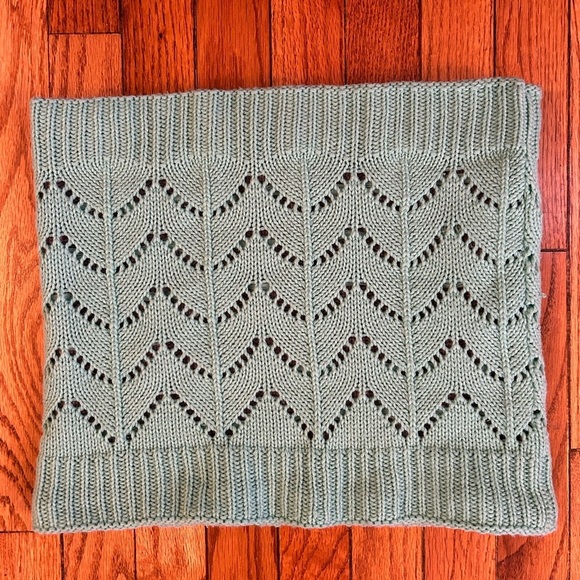 This is J Neck Warmer, One Size - Picture 4 of 9
